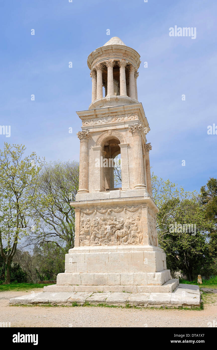 Roman Mausoleum of the Julii, Saint Remy-de-Provence, Bouches-du-Rhone, Provence-Alpes-Cote d&#39;Azur, Southern France, Glanum Stock Photo