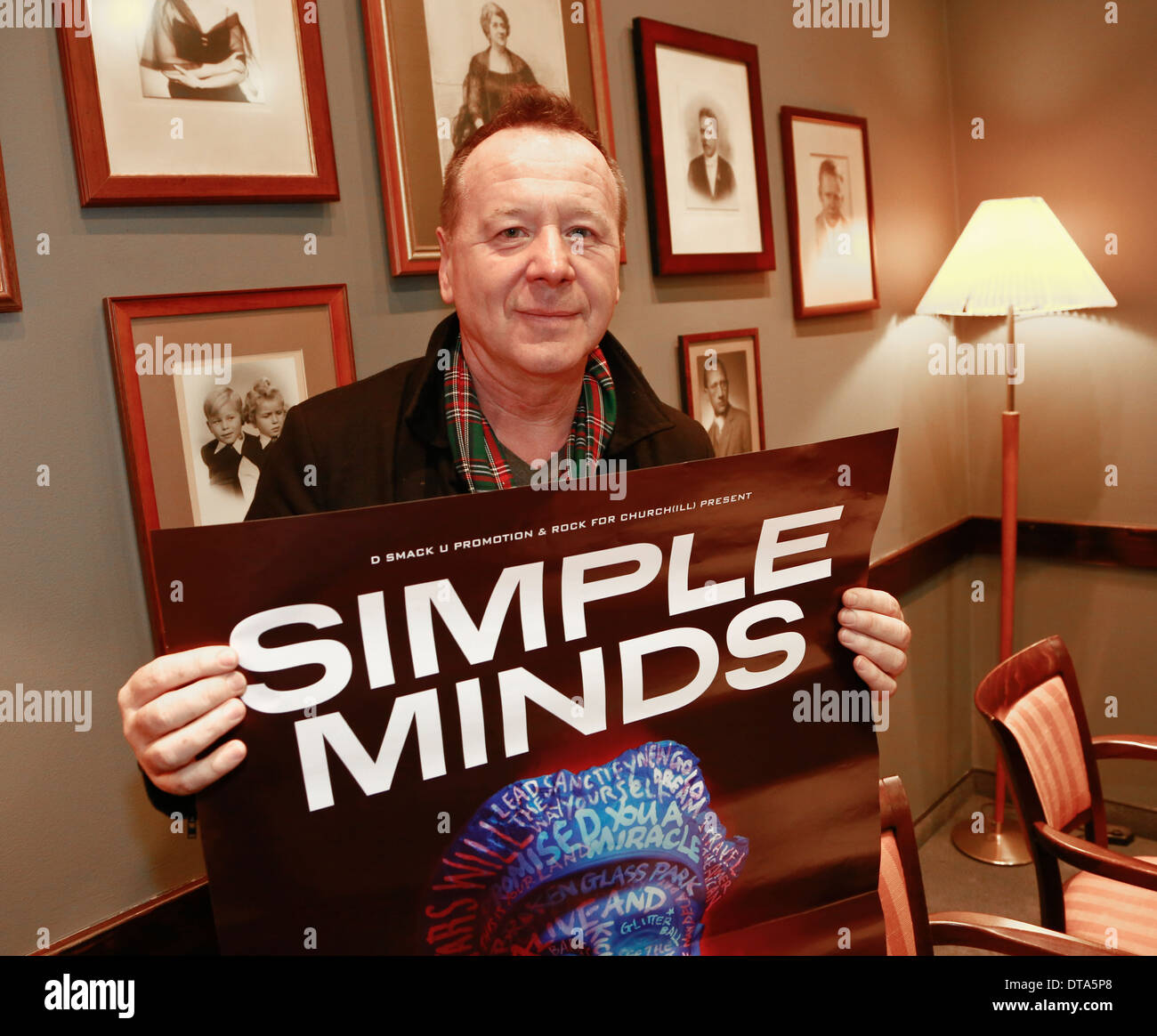 Jim kerr hi-res stock photography and images - Alamy