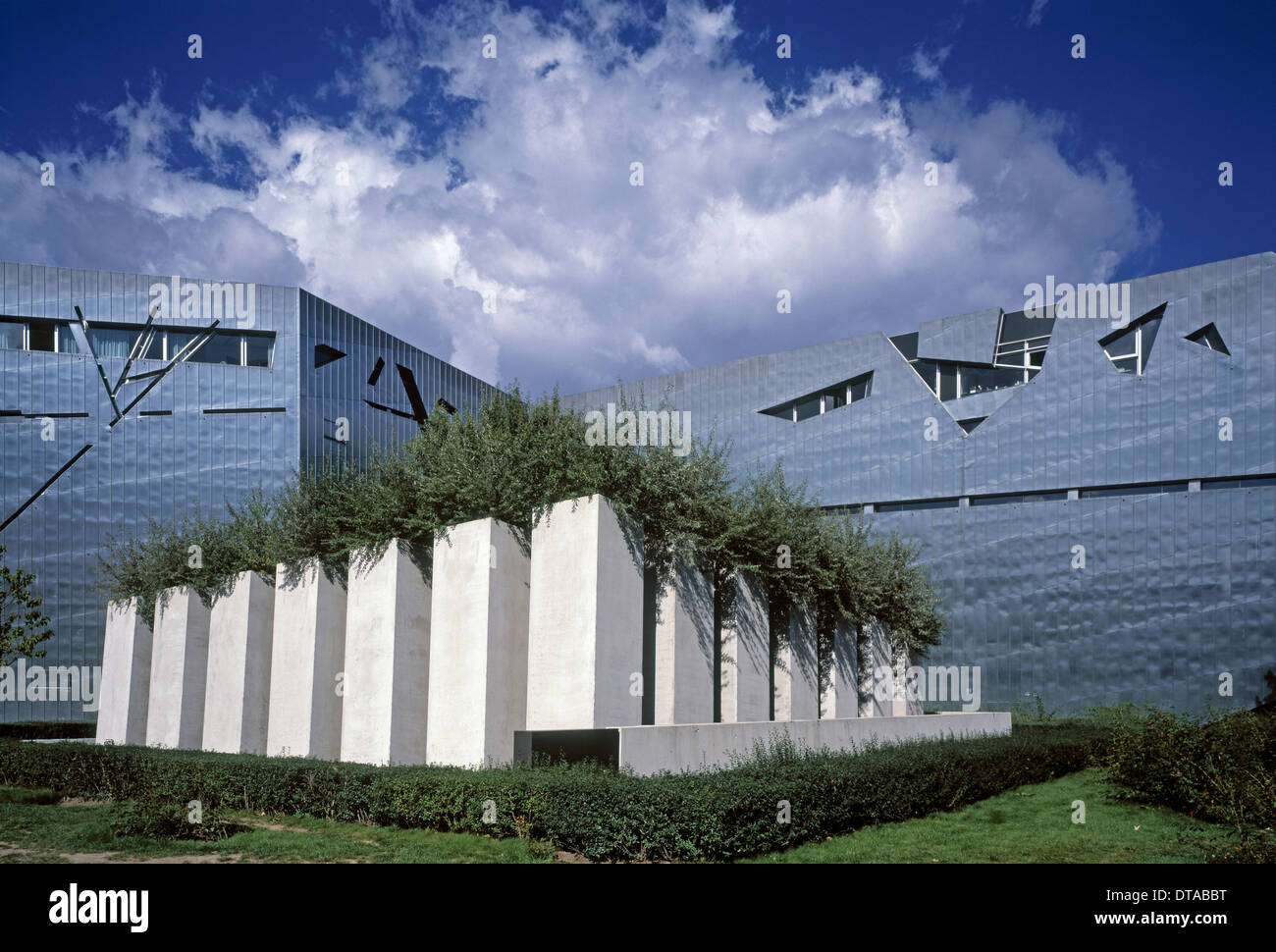 Berlin, Jüdisches Museum 1994 - 1998, Architekt Daniel Liebeskind Garten des Exils Erstellt: 01.03.2006 Stock Photo