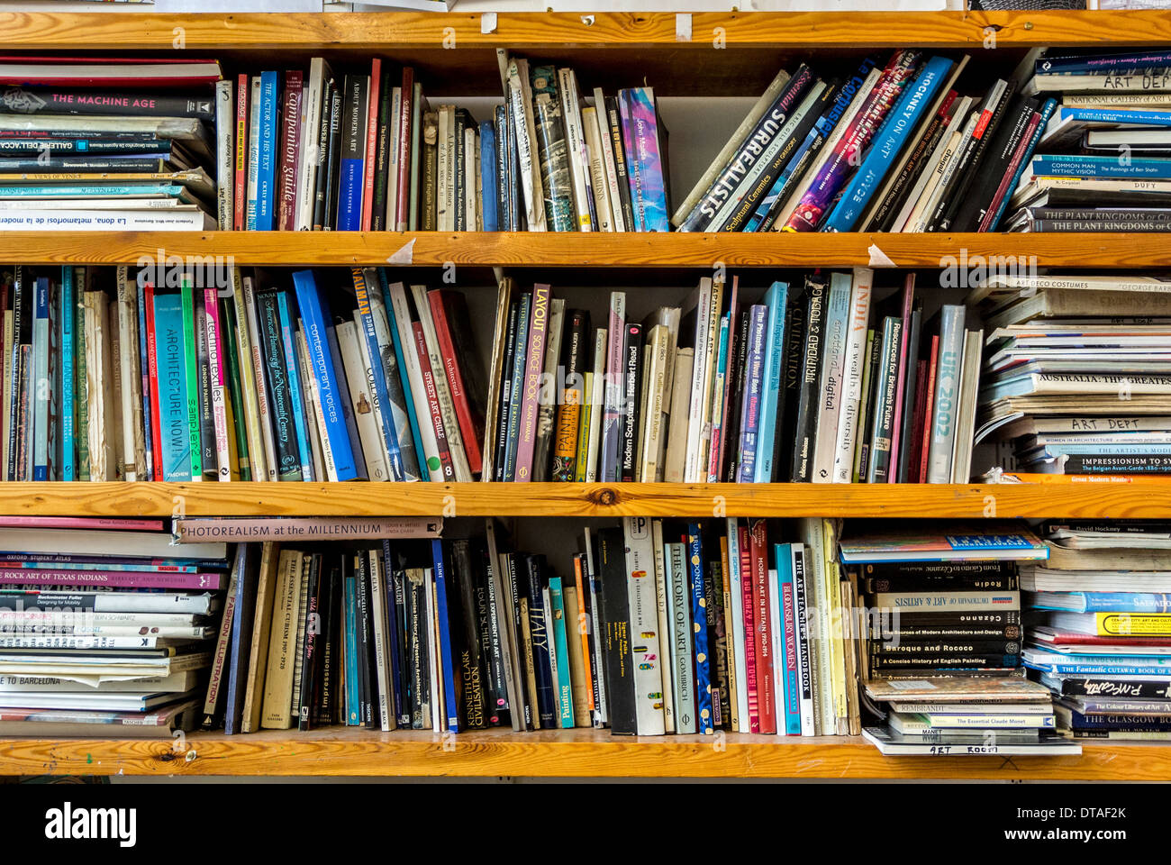 Bookcase full of books hires stock photography and images Alamy