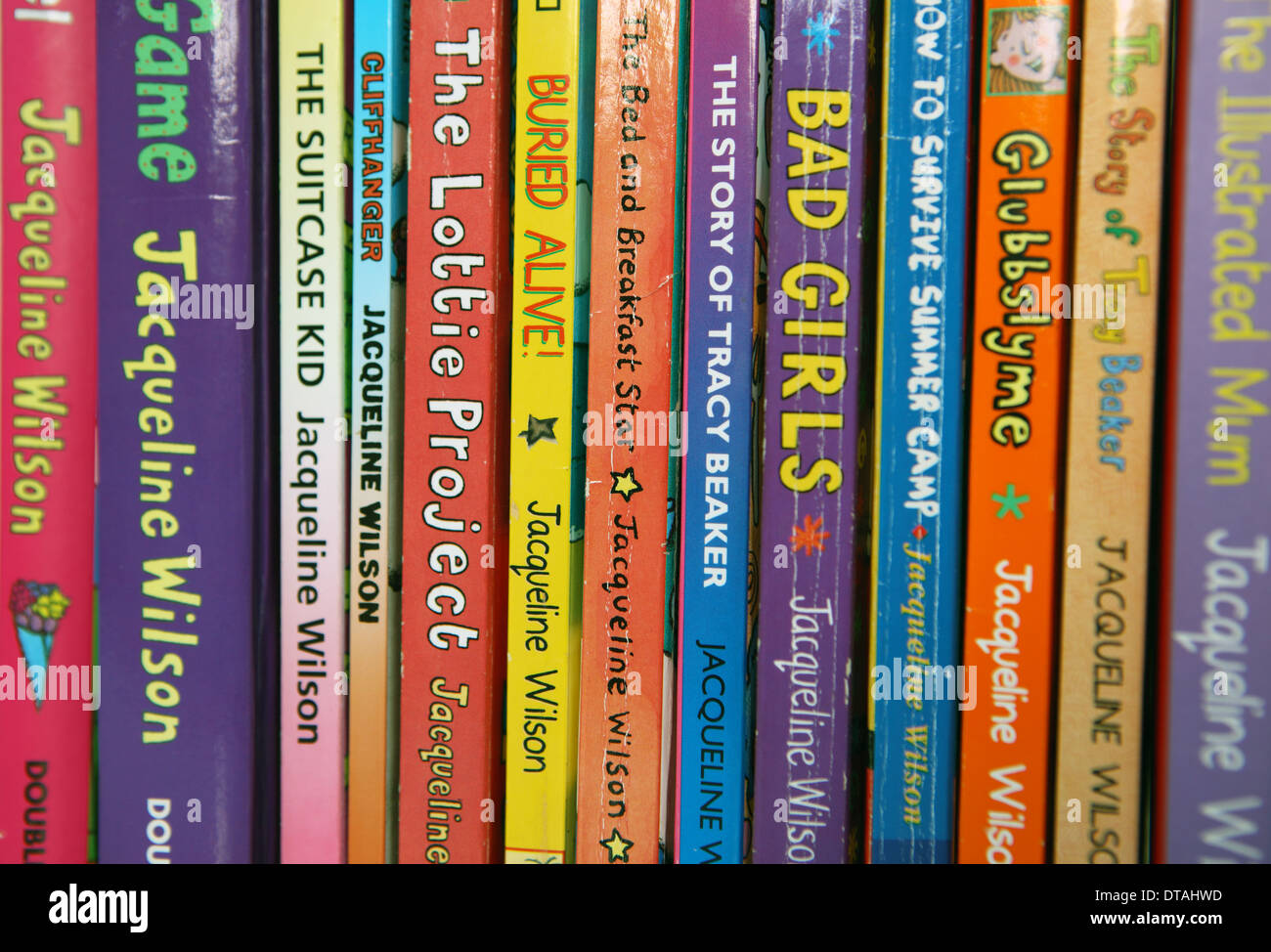 jacqueline wilson the suitcase kid review