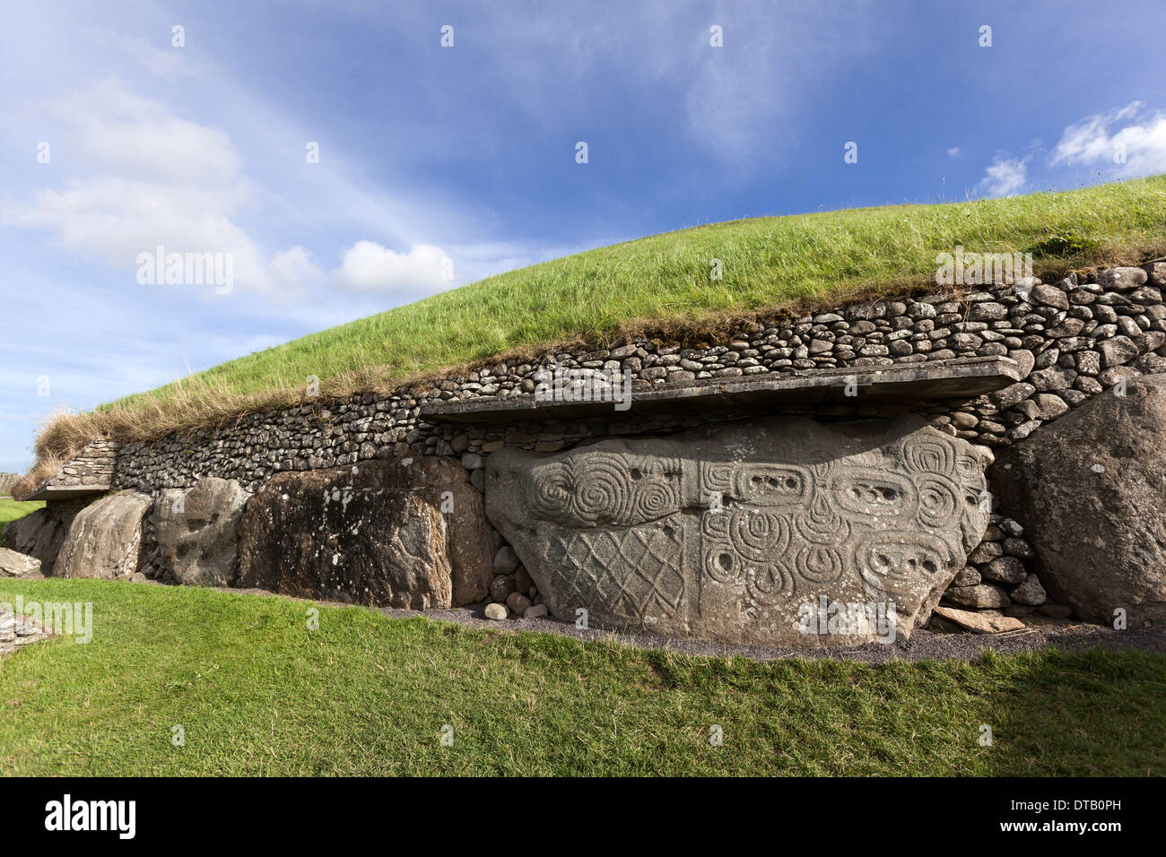 Newgrange, Neolithic rock art carved, Prehistoric monument, UNESCO World Heritage Site. Stock Photo