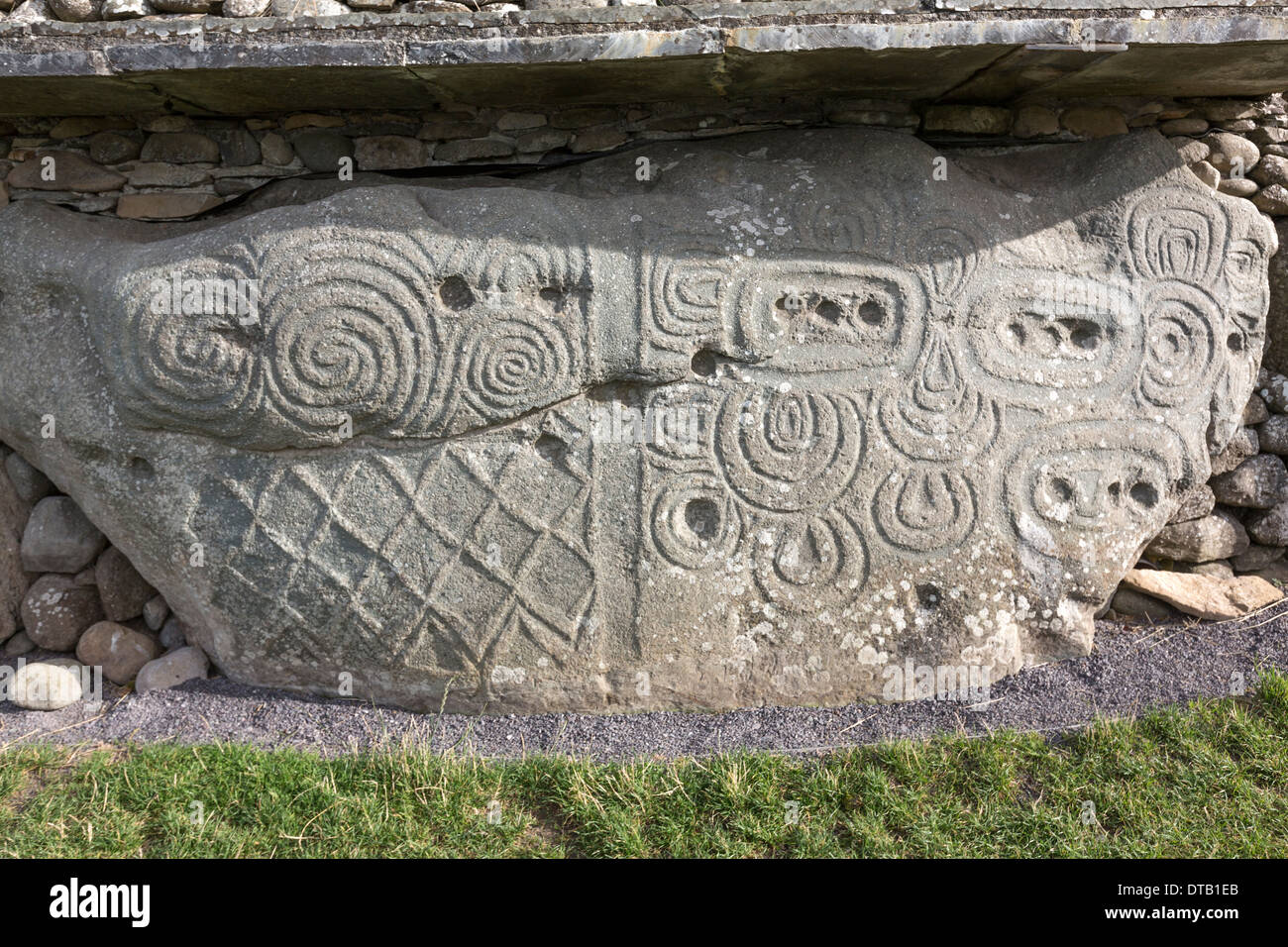 Newgrange, Neolithic rock art carved, Prehistoric monument, UNESCO World Heritage Site.. Prehistoric monument, UNESCO World Heritage Site. Stock Photo