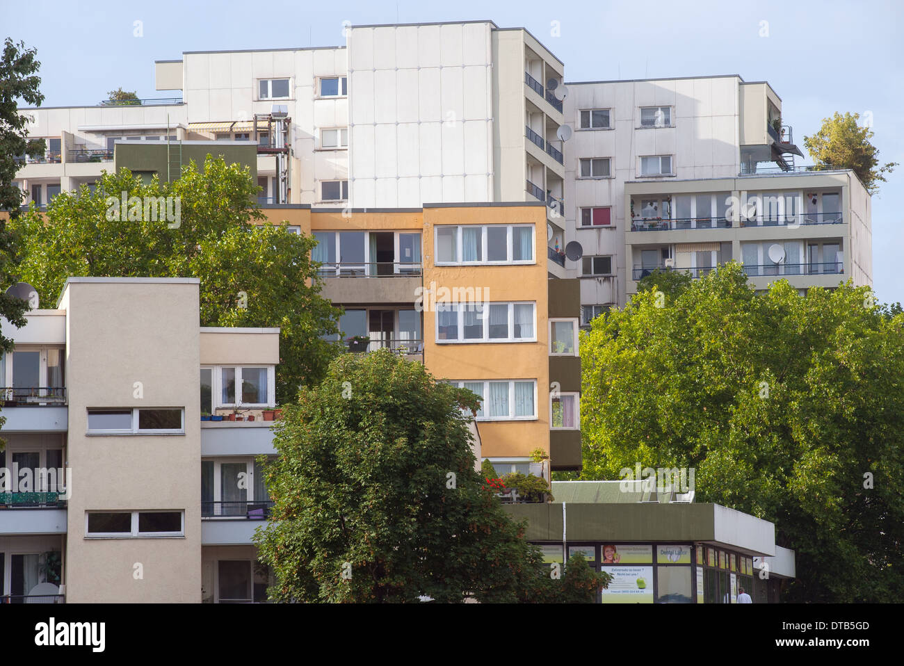 Berlin, Germany, housing development at Mehringplatz Stock Photo Alamy