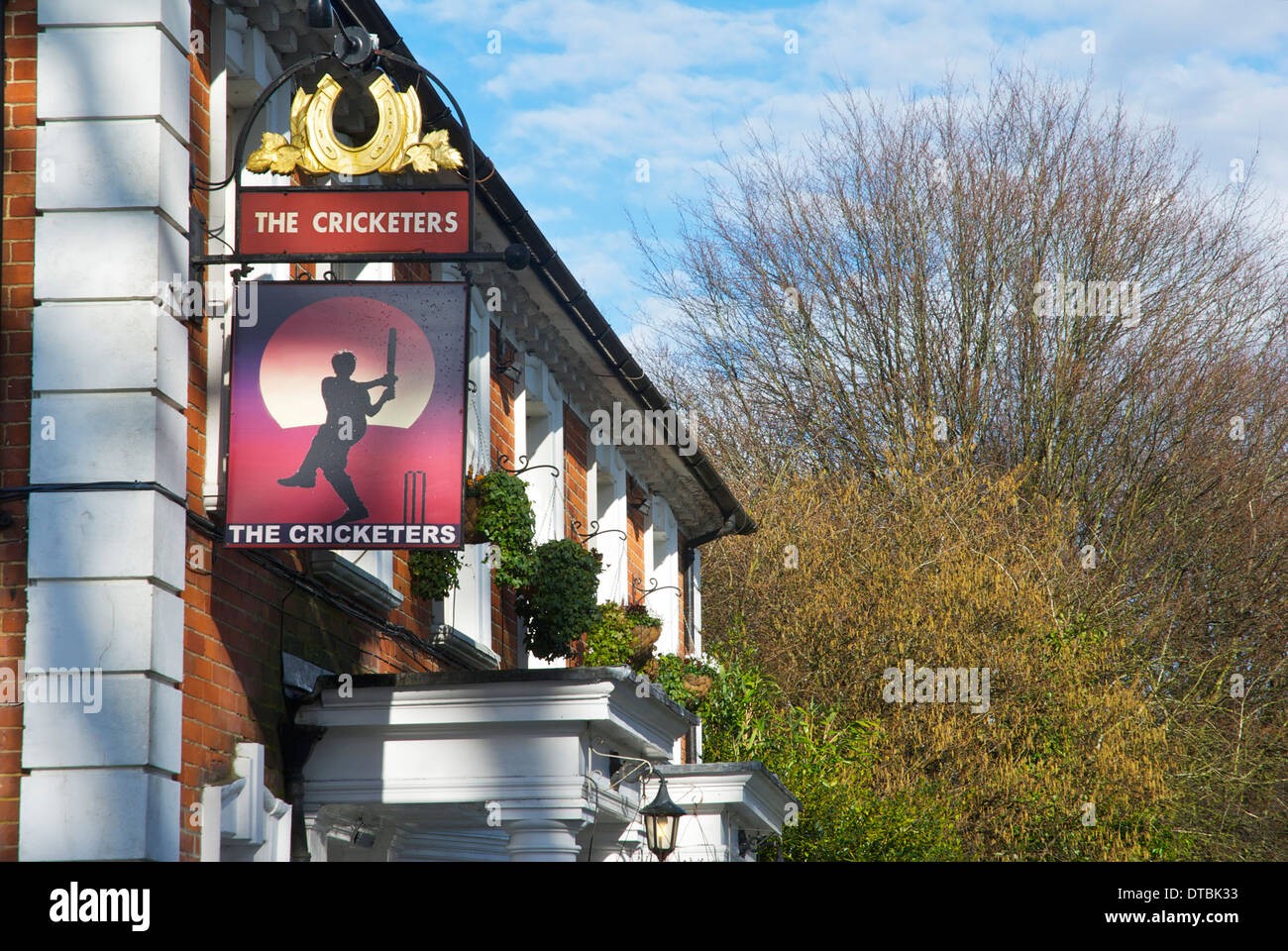 The Cricketers pub & Restaurant, in the village of Hartley Wintney, Hampshire Stock Photo