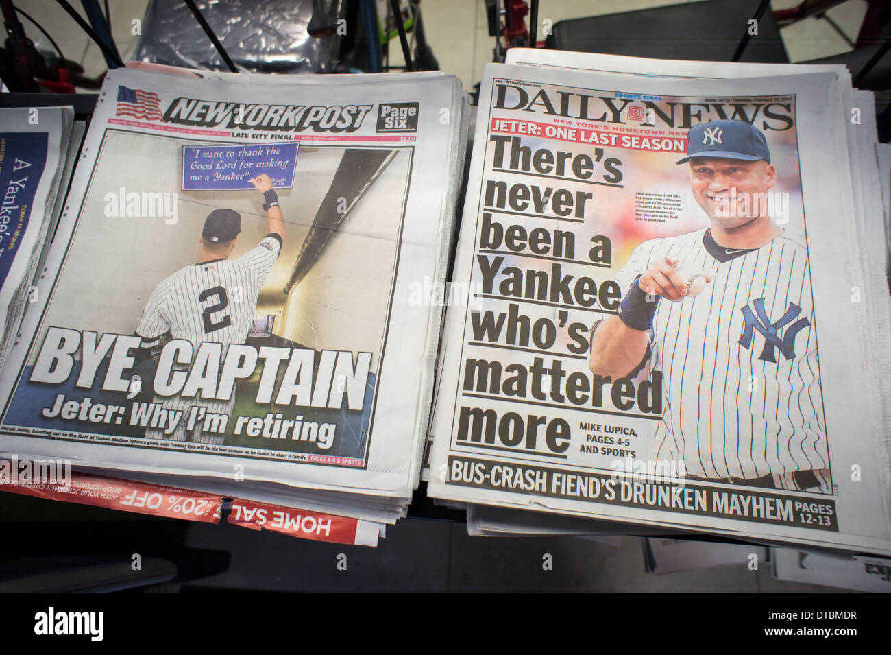 Headlines of New York newspapers reporting on NY Yankee Derek Jeter's retirement announcement Stock Photo