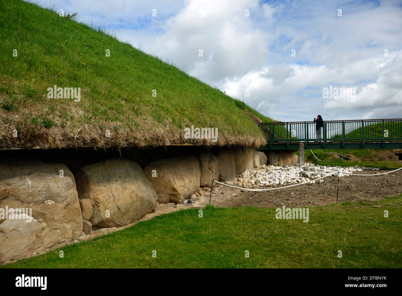 Knowth neolithic passage tomb boyne valley county meath ireland world heritage site Stock Photo