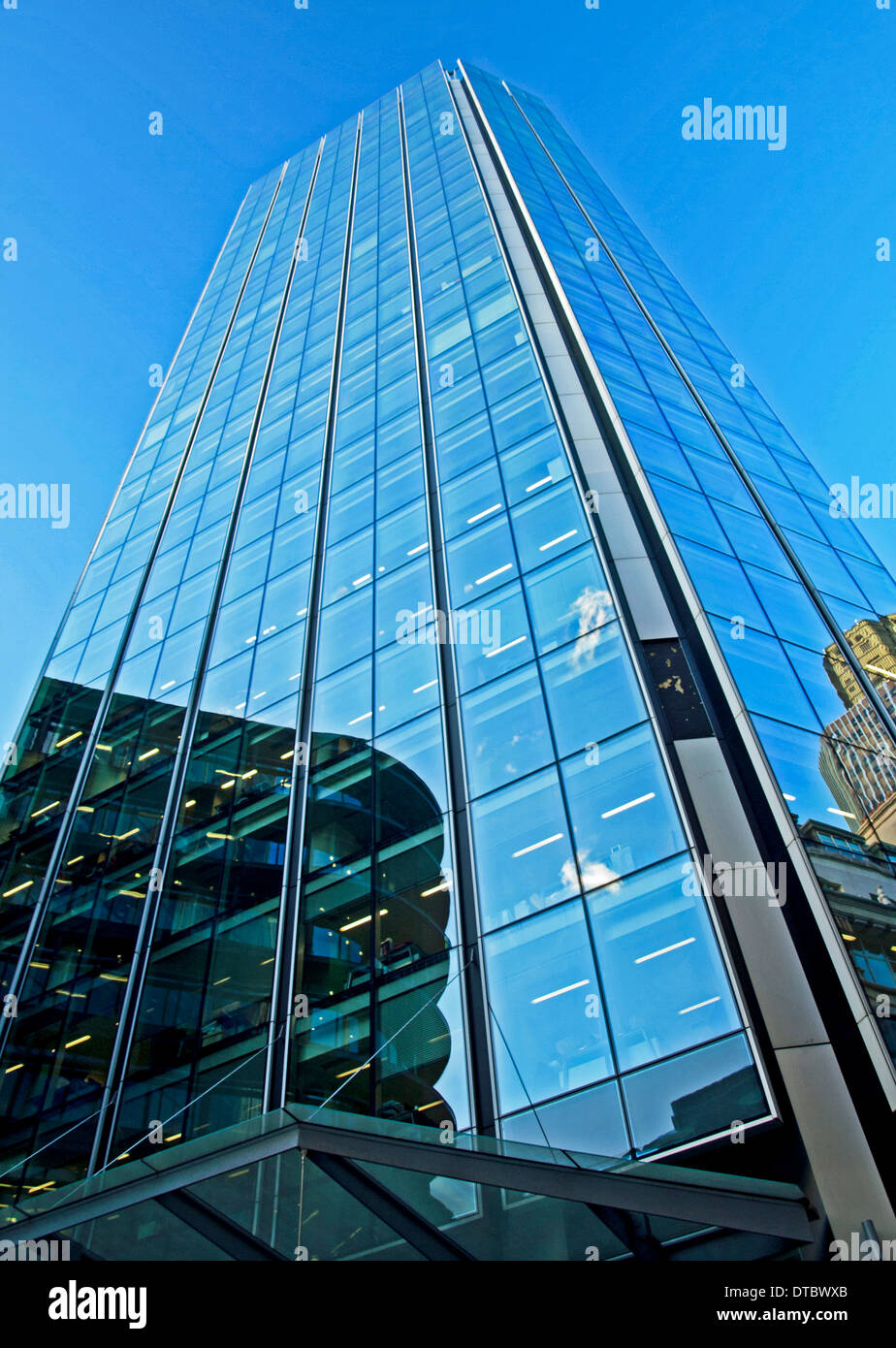 View of 125 Old Broad Street, formerly called the Stock Exchange Tower ...