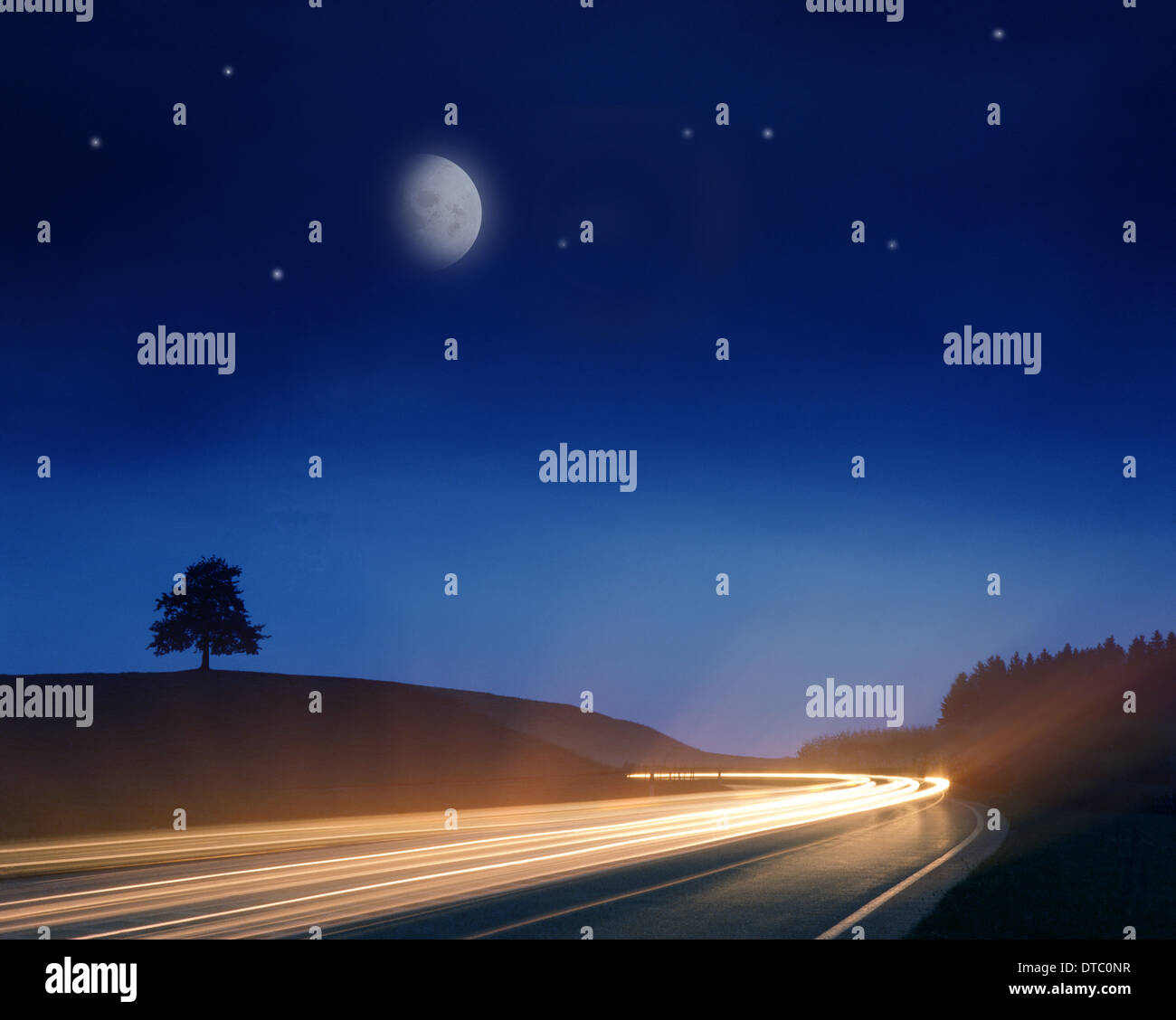 Highway road light night tree hi-res stock photography and images - Alamy