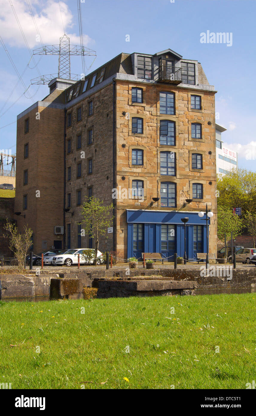 Warehouse conversion at Spiers Wharf in Glasgow, Scotland Stock Photo