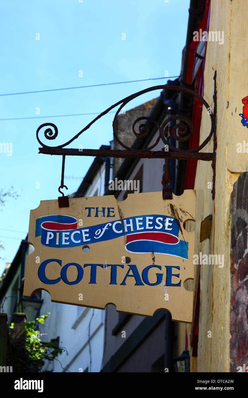 The Piece of Cheese Cottage, the only 3 sided and second smallest cottage in England, Old Town, Hastings, East Sussex Stock Photo