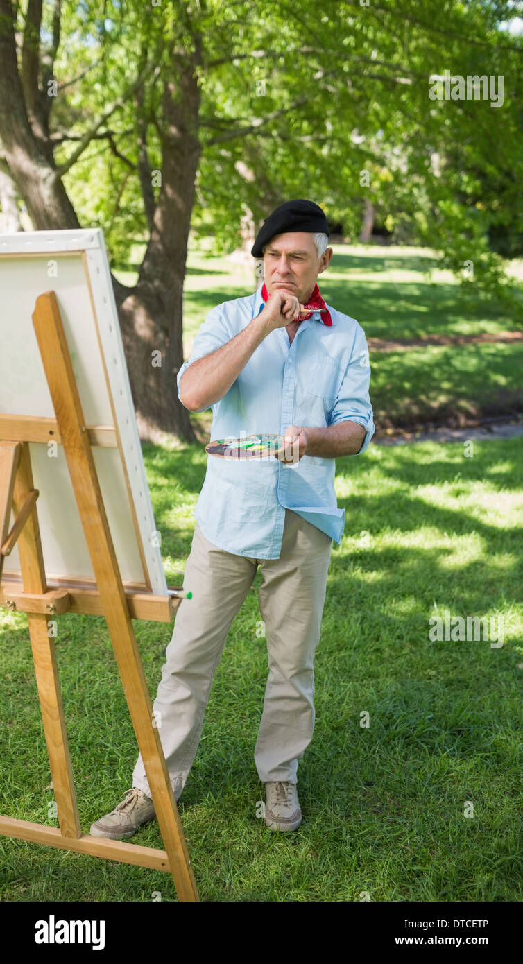 Elderly man painting canvas hi-res stock photography and images - Alamy