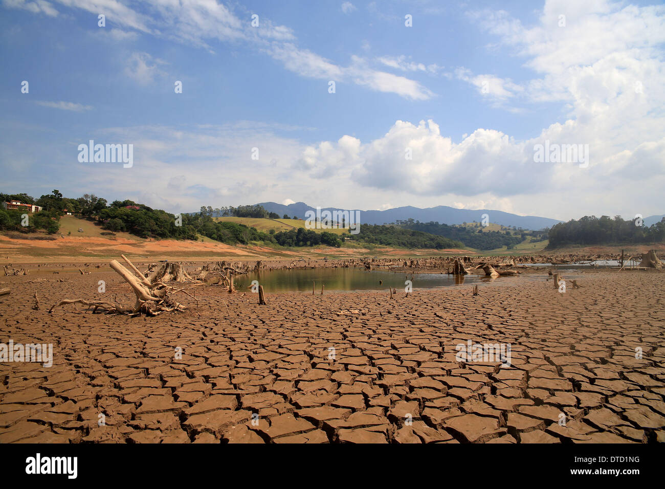 2014 drought sao paulo hi-res stock photography and images - Alamy