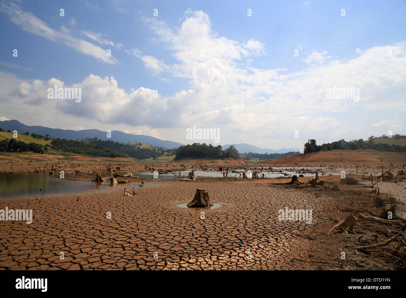 2014 drought sao paulo hi-res stock photography and images - Alamy