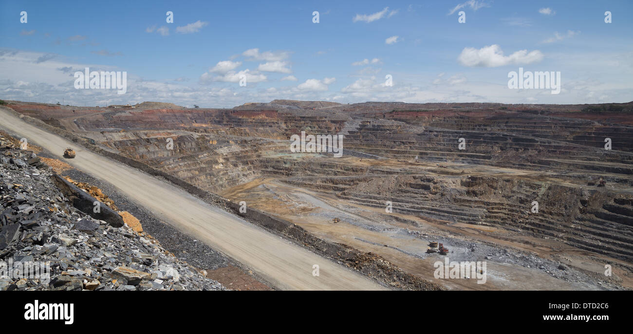 Zambia copper mine hires stock photography and images Alamy