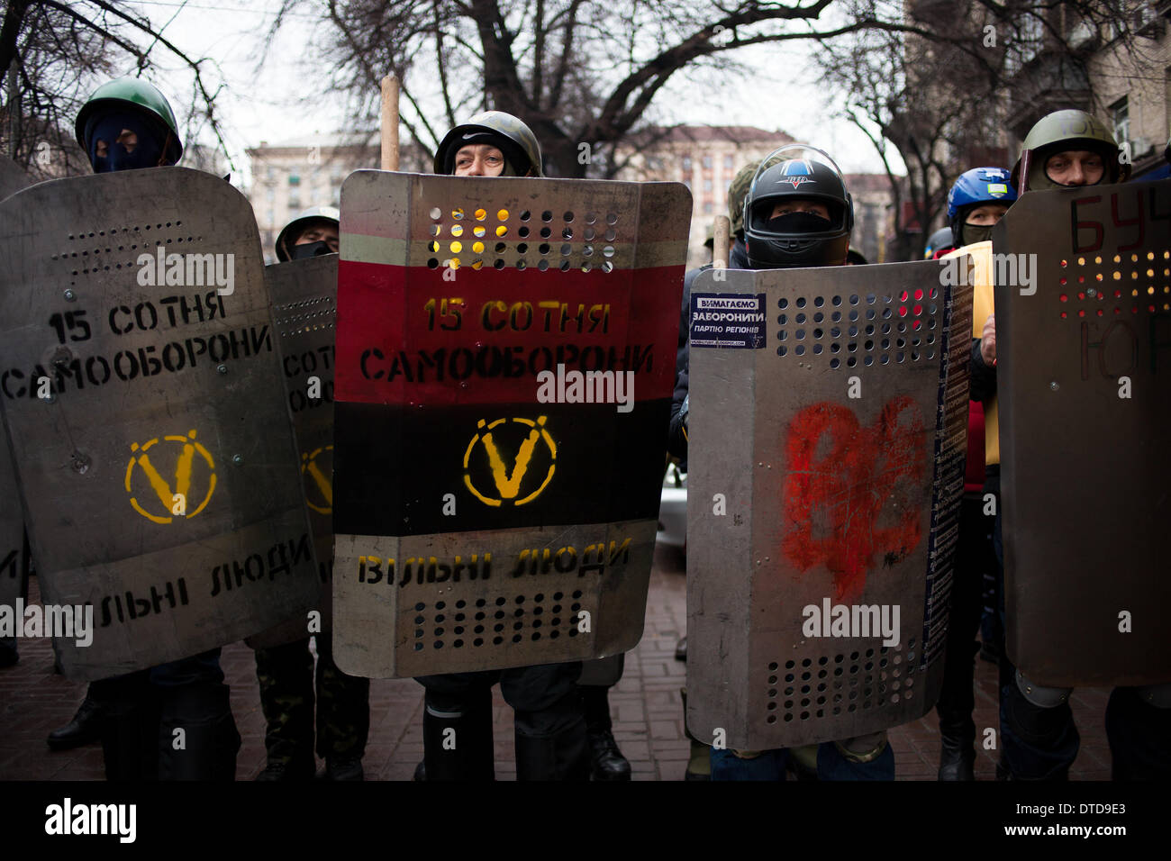 Kiev, Ukraine. 13th Feb, 2014. Anti-government protesters take part in demonstration on Maidan square in Kiev on February 13, 2014. Russia will release the next installment of its $15-billion loan to Ukraine at the end of the month, a newspaper close to President Viktor Yanukovych said on February 10, following talks between Ukraine's leader and his Russian counterpart. Photo by Emeric Fohlen/NurPhoto Credit: Emeric Fohlen/NurPhoto/ZUMAPRESS.com/Alamy Live News Stock Photo