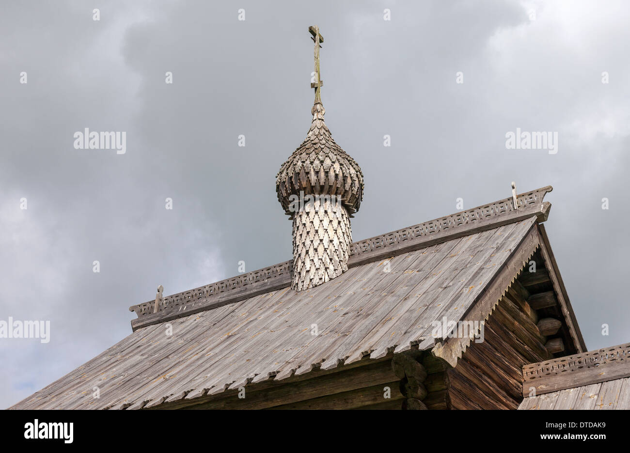 Dome of old wooden orthodox church in Russia Stock Photo - Alamy
