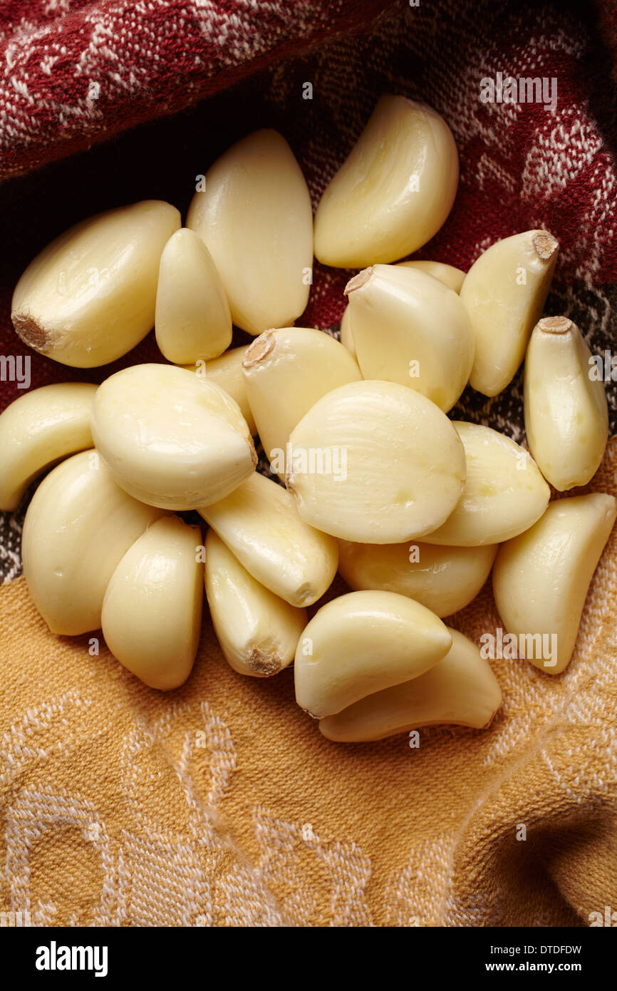 peeled, raw, garlic cloves Stock Photo