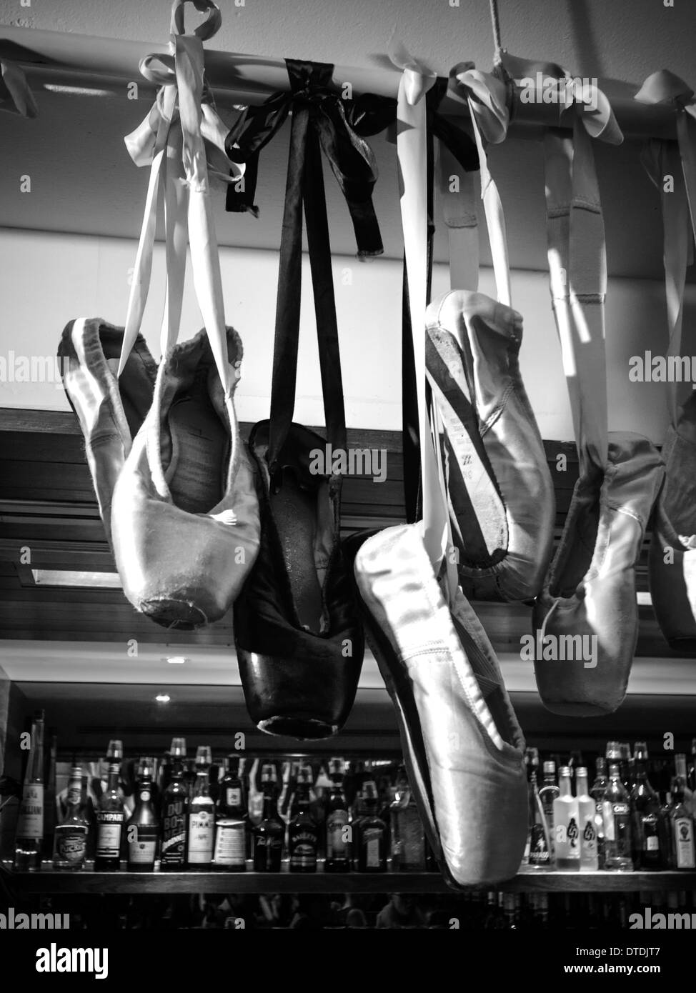 Pointe shoes tied hi res stock photography and images Alamy