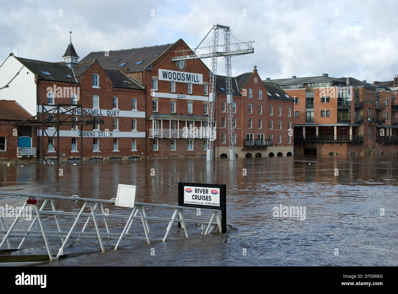 York, UK. 16th February 2014. Woodsmill Quay, Queens Staith in York flooded by the river Ouse on the 16th of February. York is regularly flooded by the River Ouse. Flood defences and stategies are well rehearsed in the city. Credit:  CHRIS BOSWORTH/Alamy Live News Stock Photo