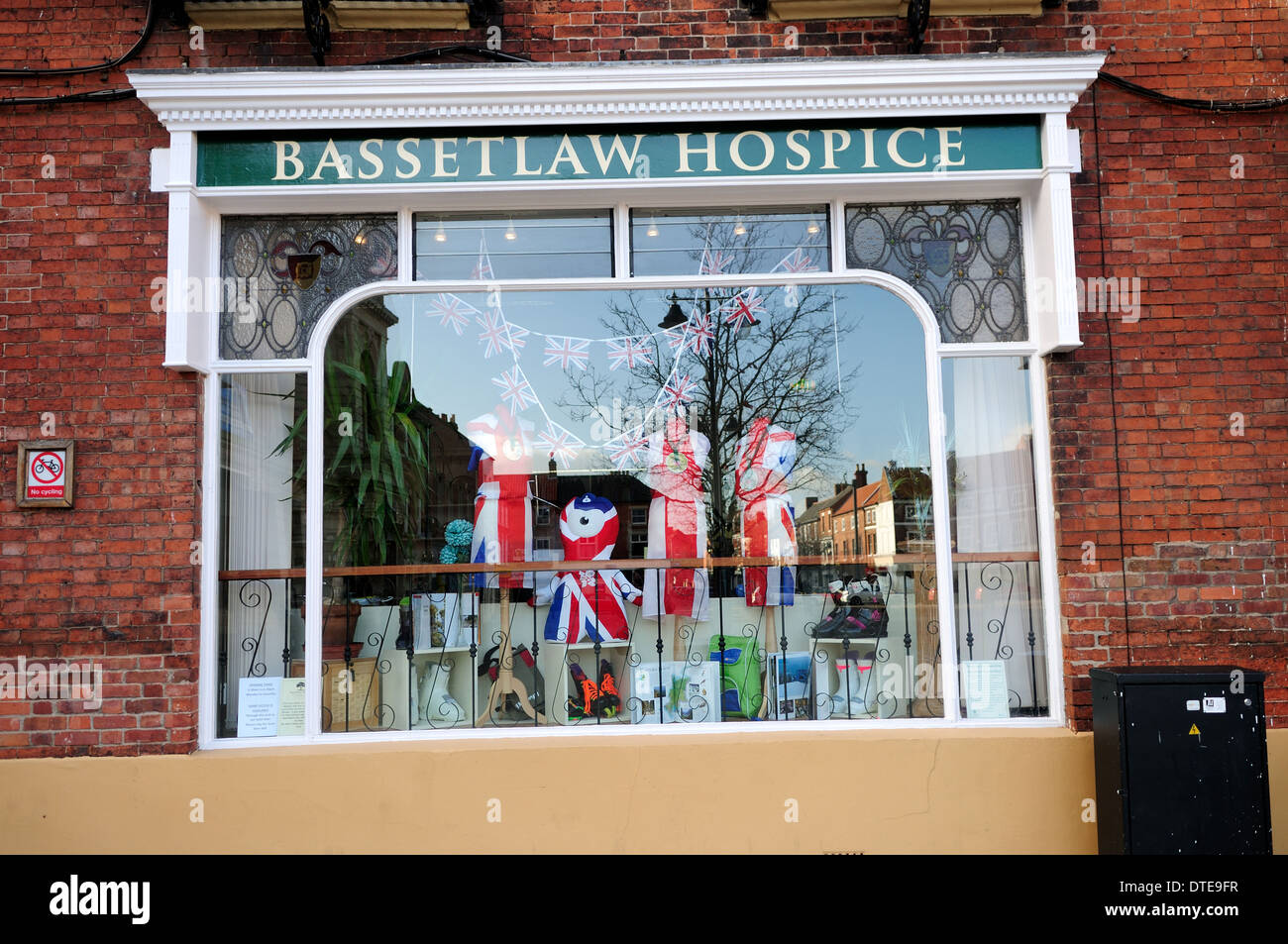 Bassetlaw Hospice Charity Shop,Retford, Nottinghamshire Stock Photo Alamy