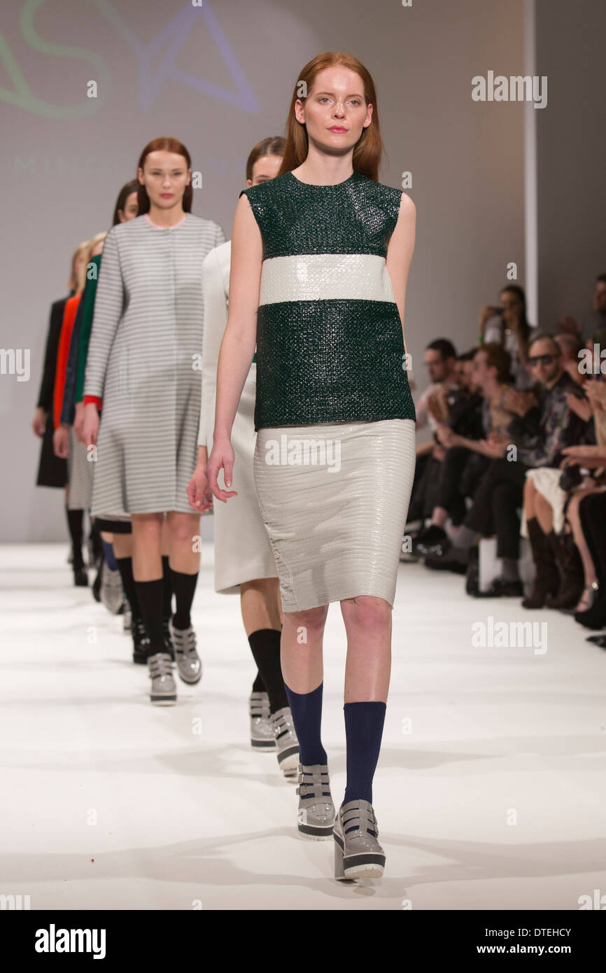 Смотреть Mercedes-Benz Kiev Fashion Days и Ukrainian Fashion Week FW 2019-2020, или галопом по Киеву видео Смотреть Mercedes-Benz Kiev Fashion Days и Ukrainian Fashion Week FW 2019-2020, или галопом по Киеву видео