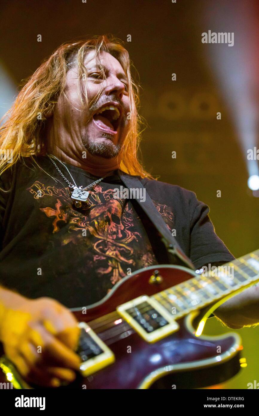 Detroit, Michigan, USA. 16th Feb, 2014. Guitarist PETE EVICK of The Bret Michaels Band performing on there 'Rock For Jobs'' concert at The Motor City Casino Soundboard in Detroit MI on February 16th 2014 Credit:  Marc Nader/ZUMA Wire/ZUMAPRESS.com/Alamy Live News Stock Photo
