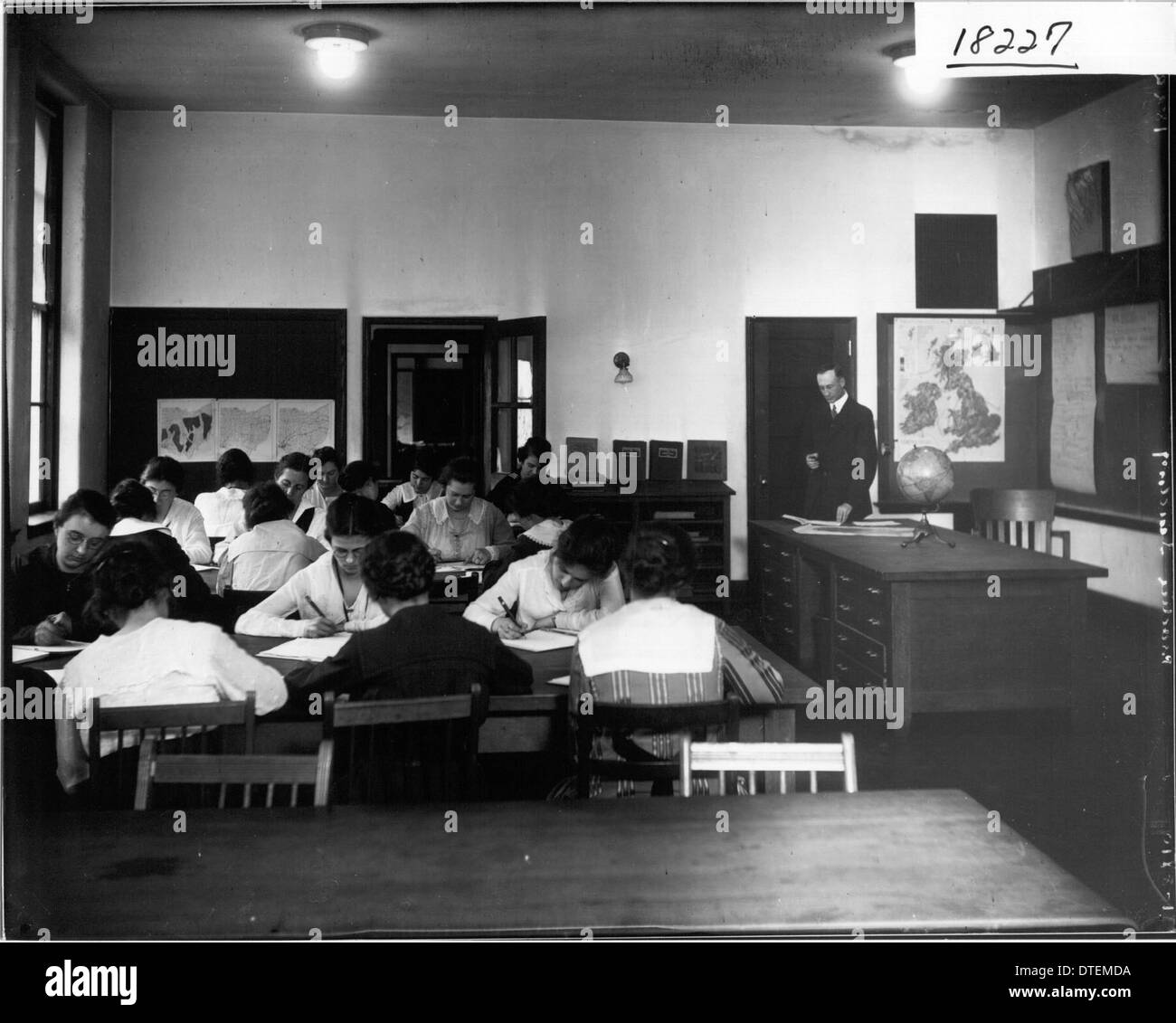 Miami University Teachers' College geography class 1919 Stock Photo Alamy