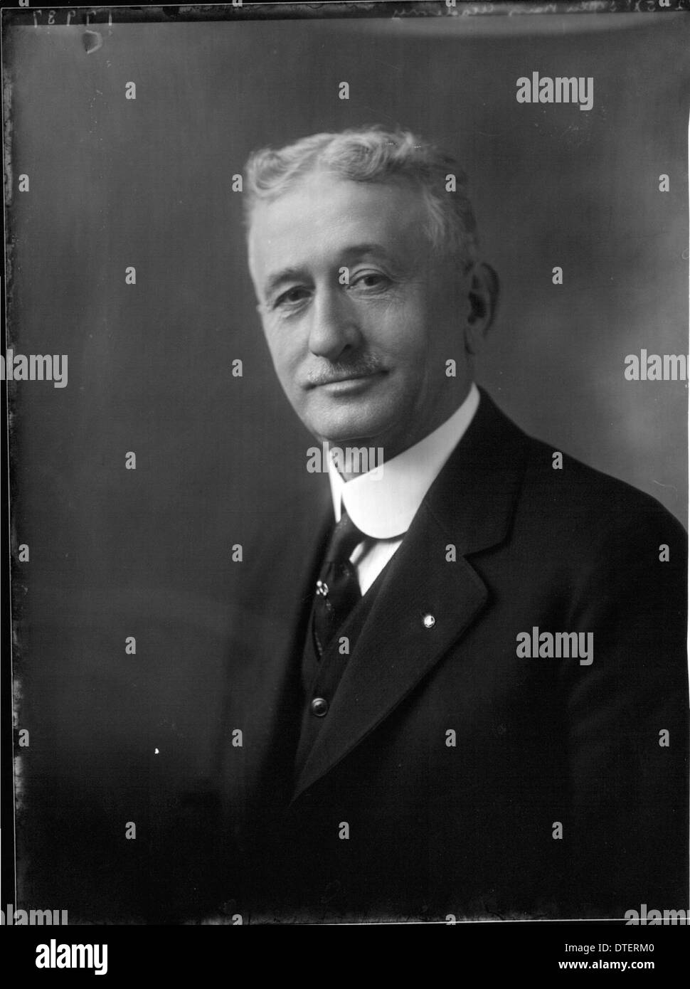 Portrait photograph of Dr. D. B. Sexton 1919 Stock Photo - Alamy