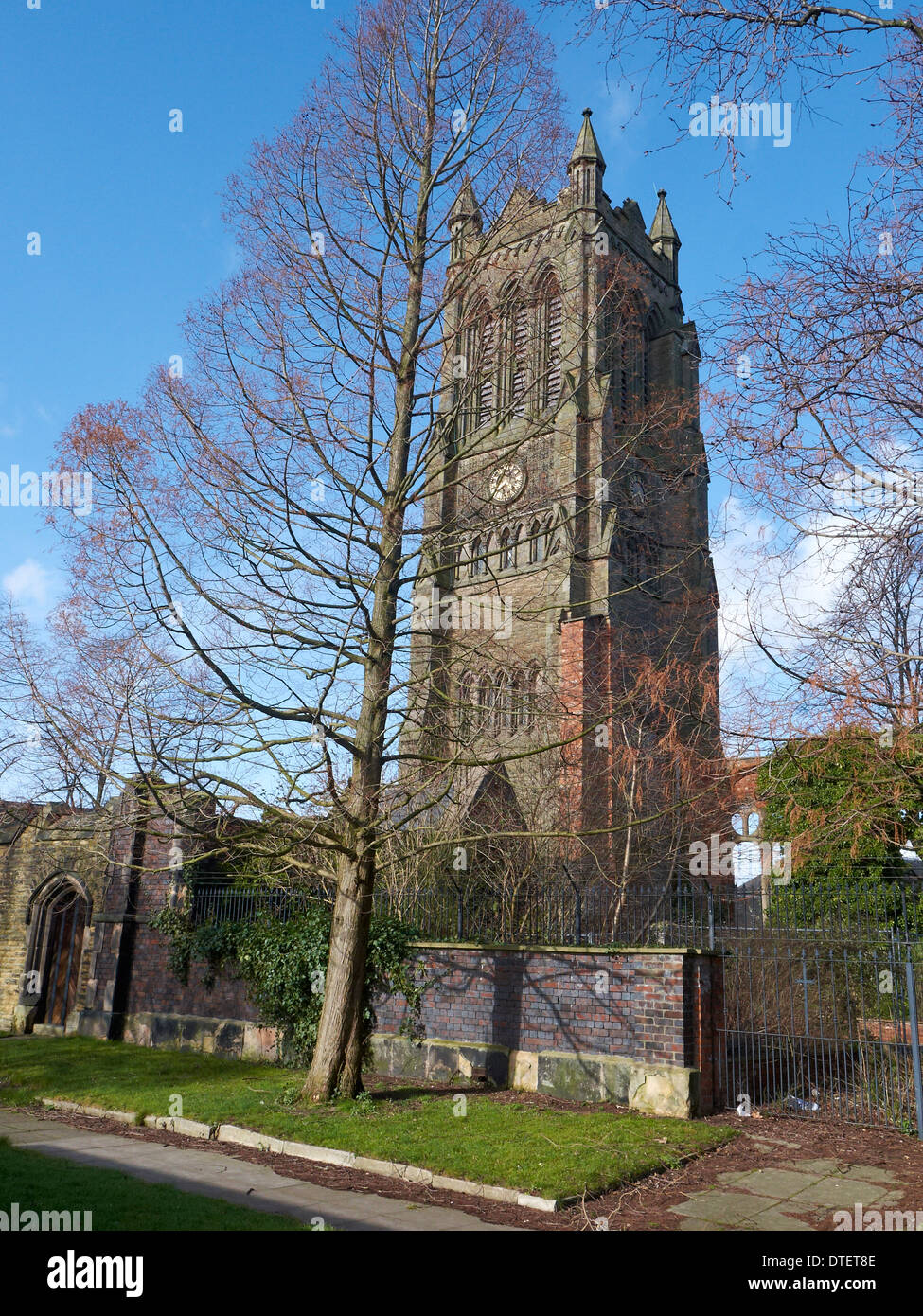 Christ church in Crewe Cheshire UK Stock Photo Alamy