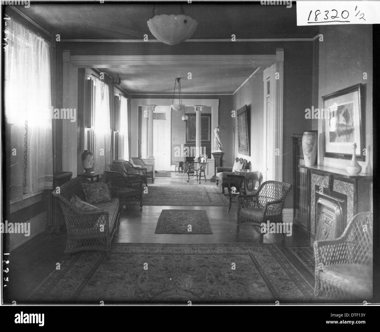 Parlor room Black and White Stock Photos & Images - Alamy