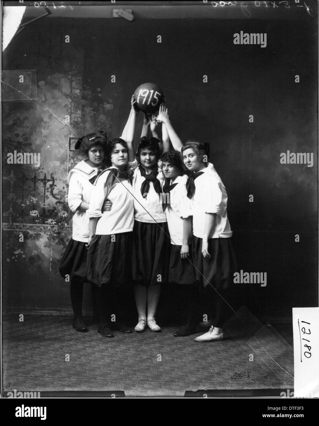 Western College basketball sophomores 1912 Stock Photo