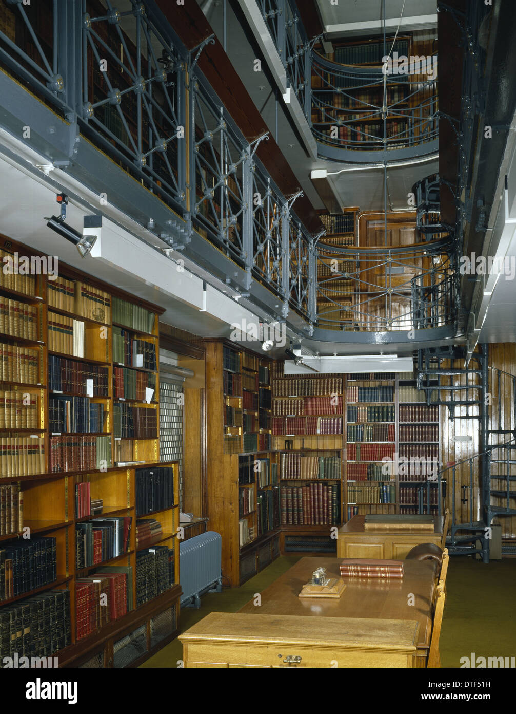 Natural history museum library hires stock photography and images Alamy