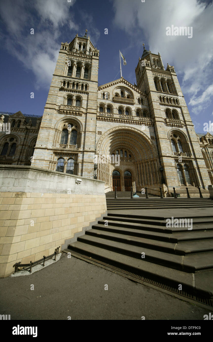 Front entrance to the Natural History Museum, London Stock Photo