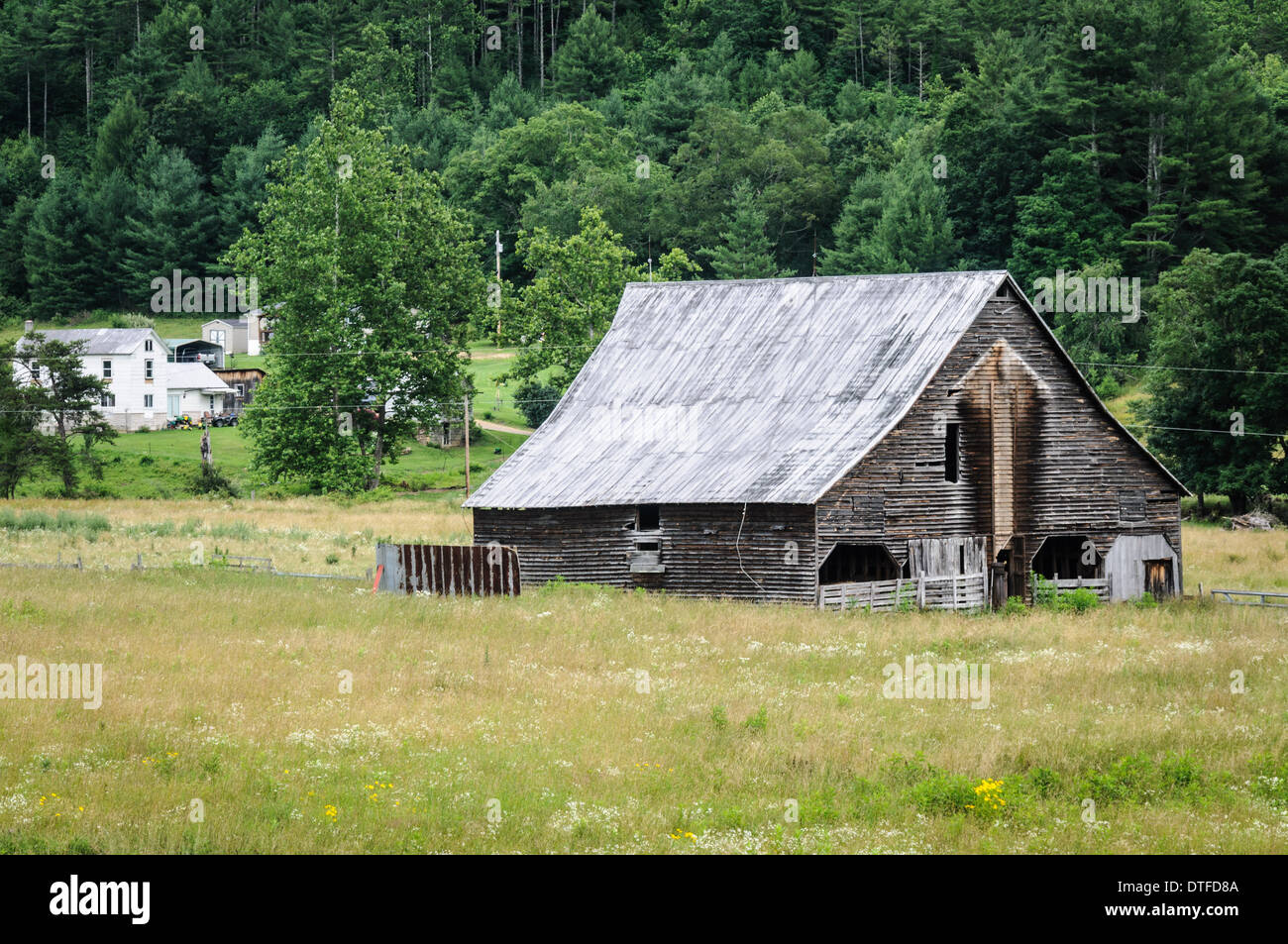 Weathered Barn, Browns Creek Road, Marlinton, West Virginia Stock Photo