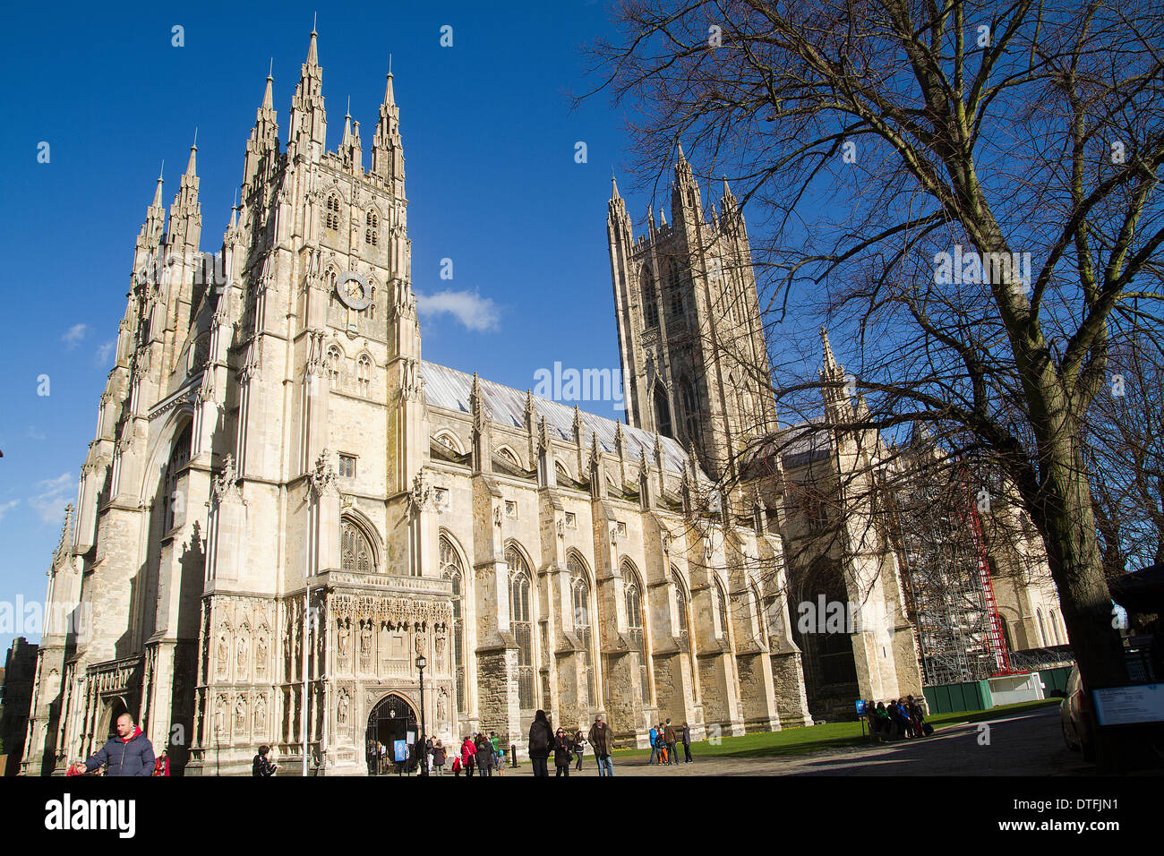 Canterbury cathedral exterior hi-res stock photography and images - Alamy