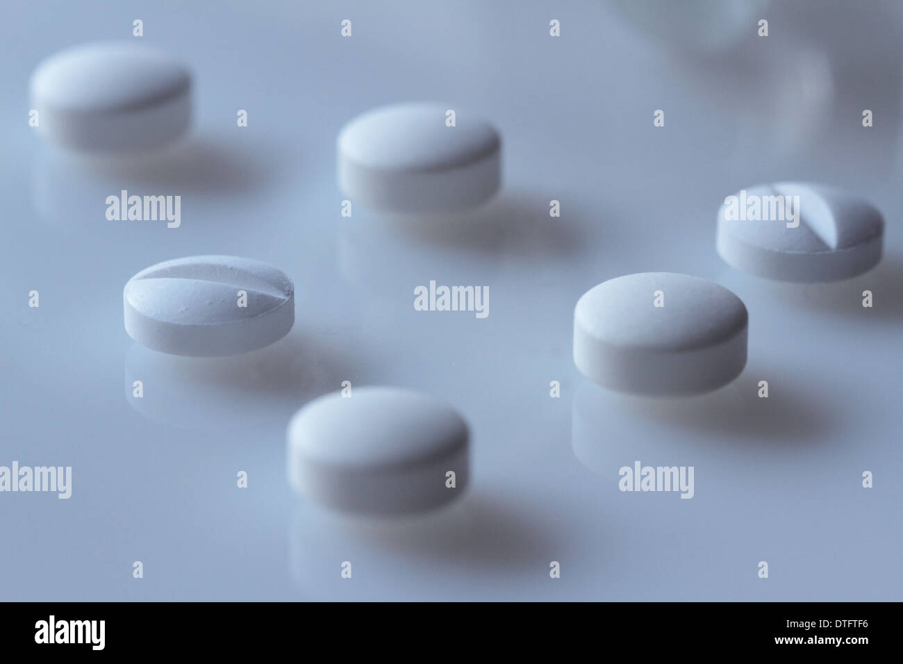 white pills medicine Stock Photo