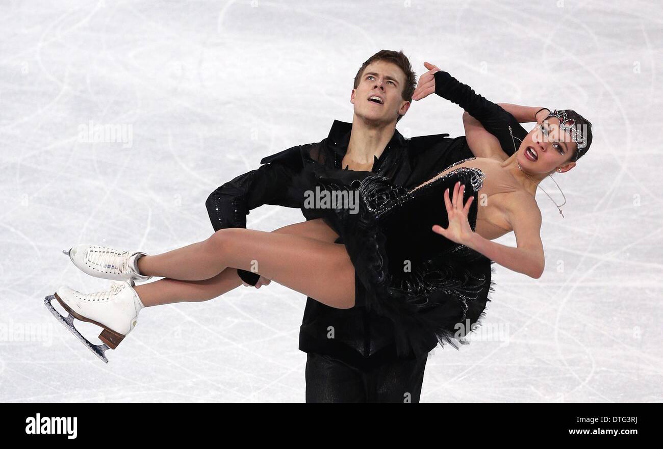 Skaters Elena Ilinykh and Nikita Katsalapov won the bronze medal 64 Skaters Elena Ilinykh and Nikita Katsalapov won the bronze medal 34