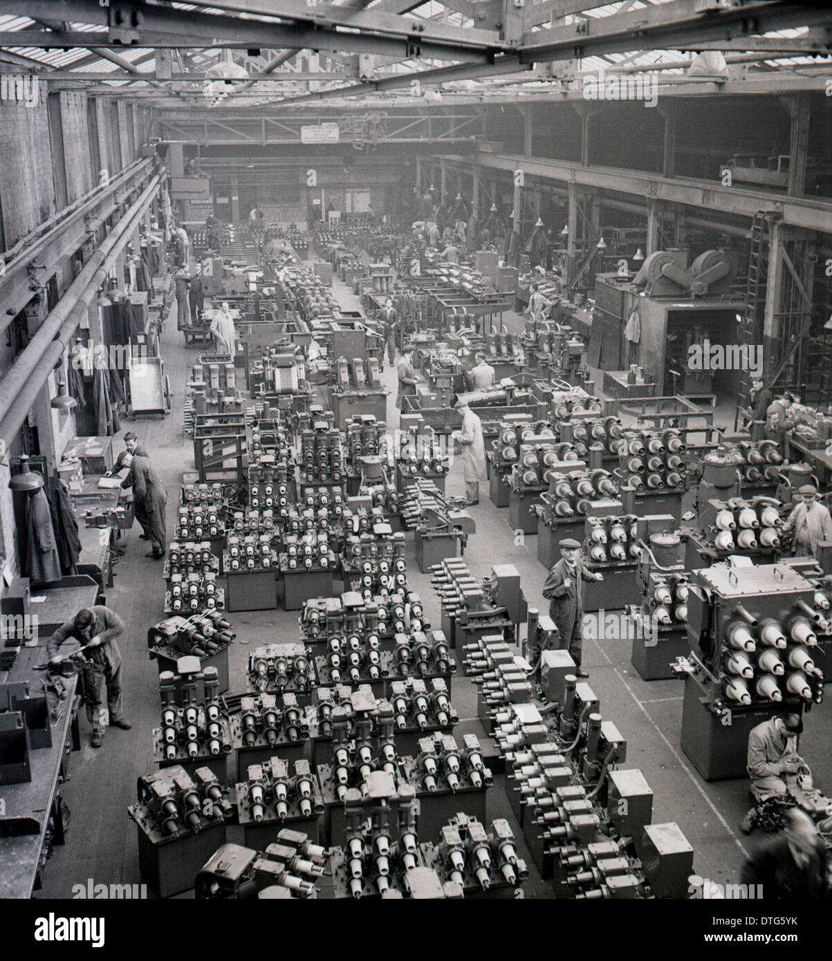 1950s. Historical image showing the factory floor of A Reyrolle & Company,  a large engineering firm in Hebburn, Tyne & Wear Stock Photo - Alamy