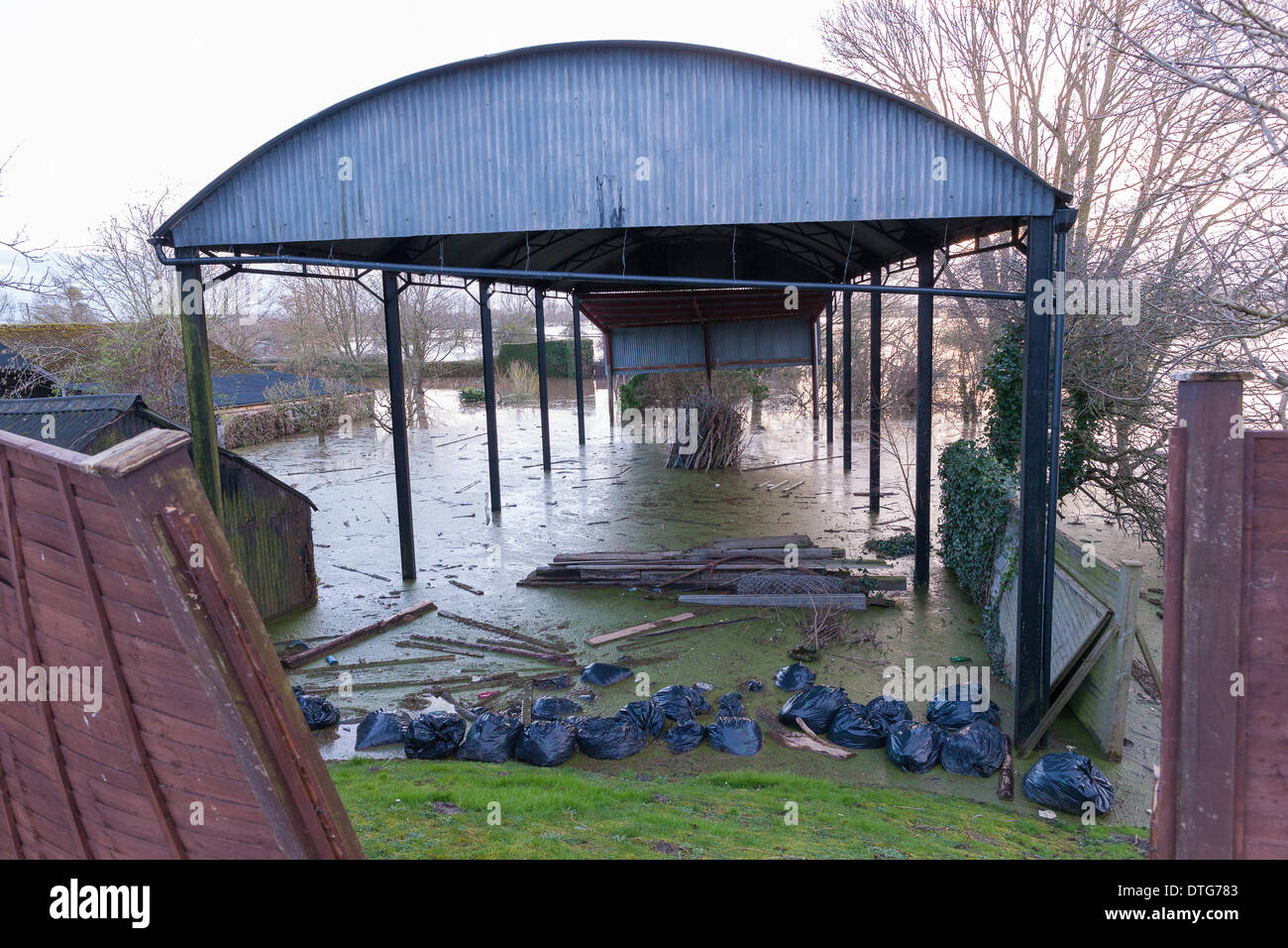 Burrowbridge, Somerset, United Kingdom at 17:10 hrs on 16th February 2014.  Heavy rain and gale force winds over the Somerset Levels have left widespread flooding and damage. Credit:  Living Levels Photography/Alamy Live News Stock Photo
