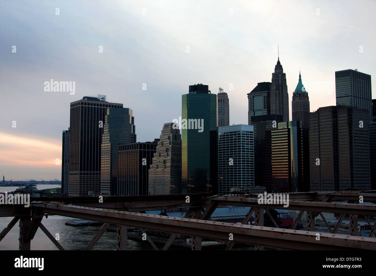 New York skyline from the Brooklyn Bridge Stock Photo - Alamy