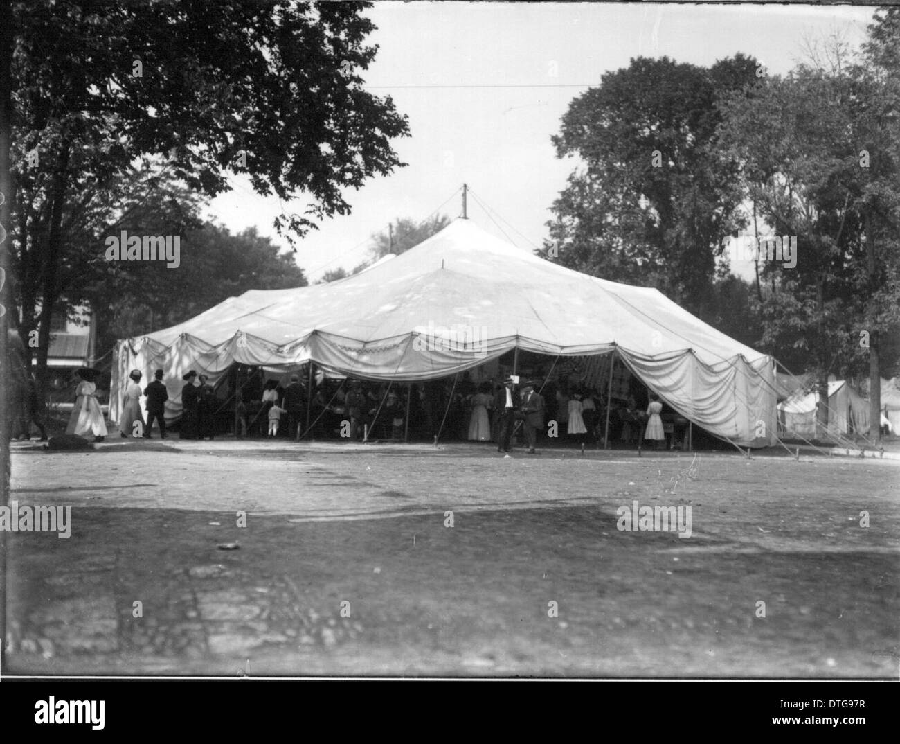 Under the big tent at Oxford Street Fair ca. 1912 Stock Photo Alamy