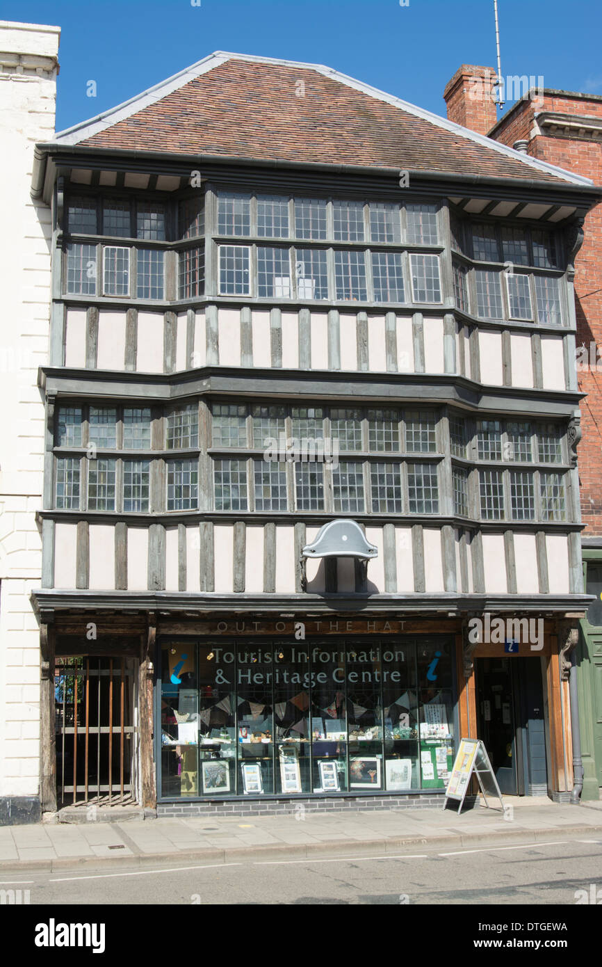 Shops and restaurants in Tewkesbury Stock Photo Alamy