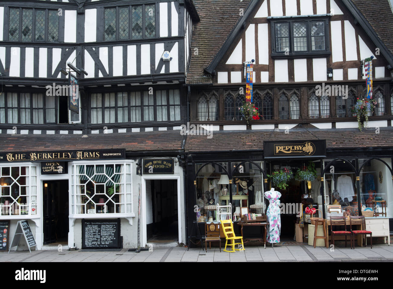 Shops and restaurants in Tewkesbury Stock Photo Alamy