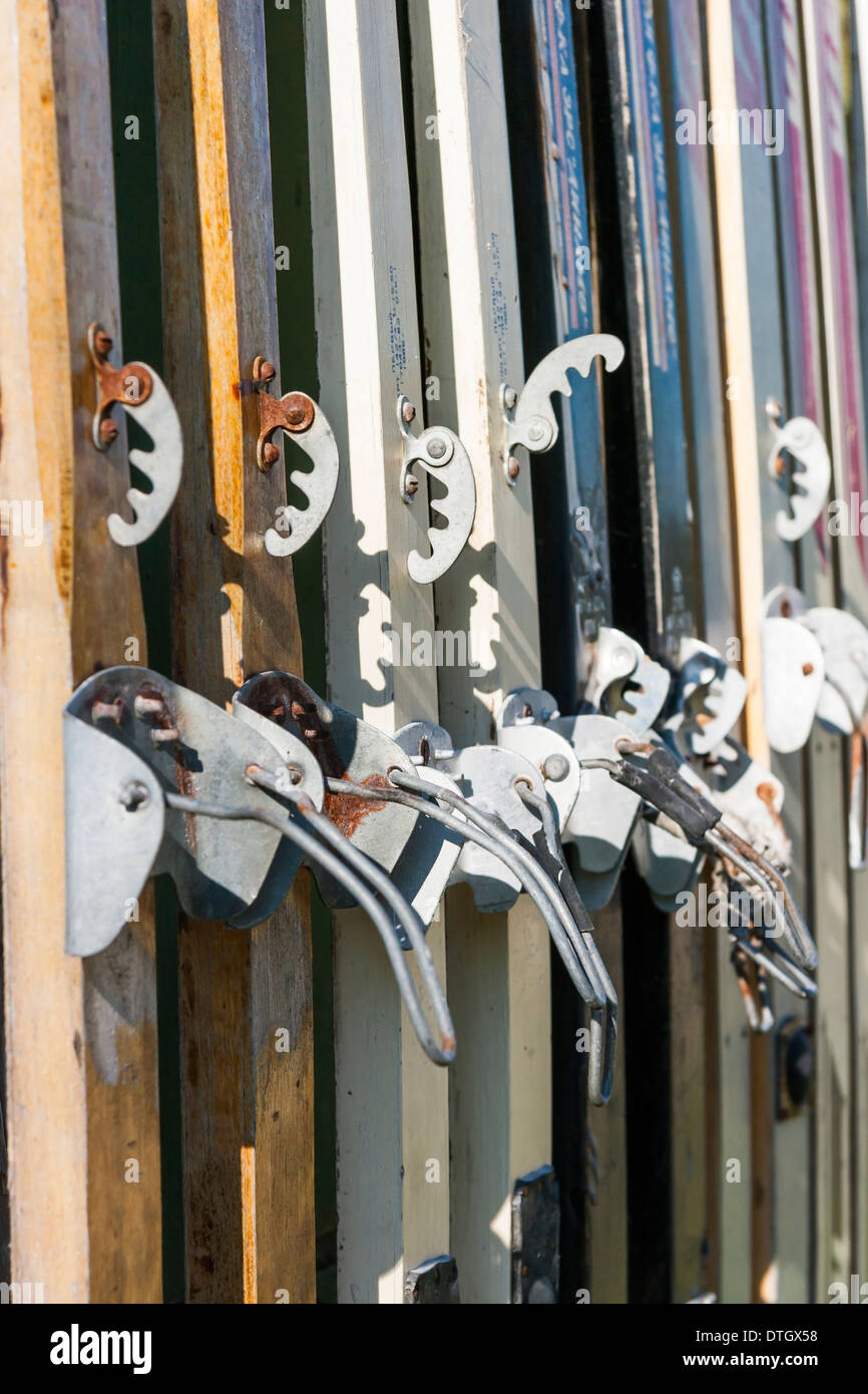 Clamp Ski Rider Closeup of ancient ski clamps Stock Photo - Alamy