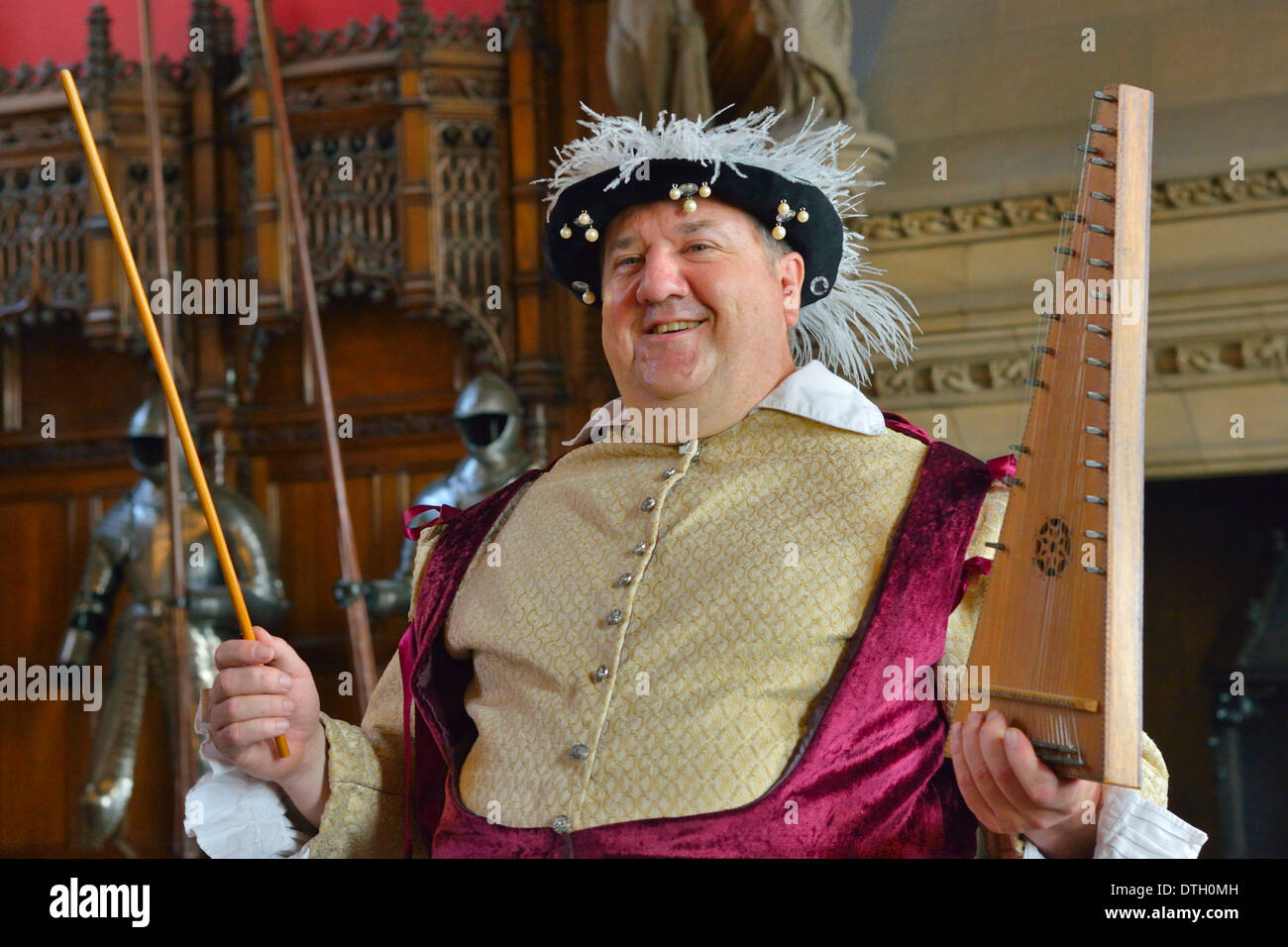 Musician in period costume performing on a medieval psaltery, Edinburgh  Castle, Edinburgh, Scotland, United Kingdom Stock Photo - Alamy