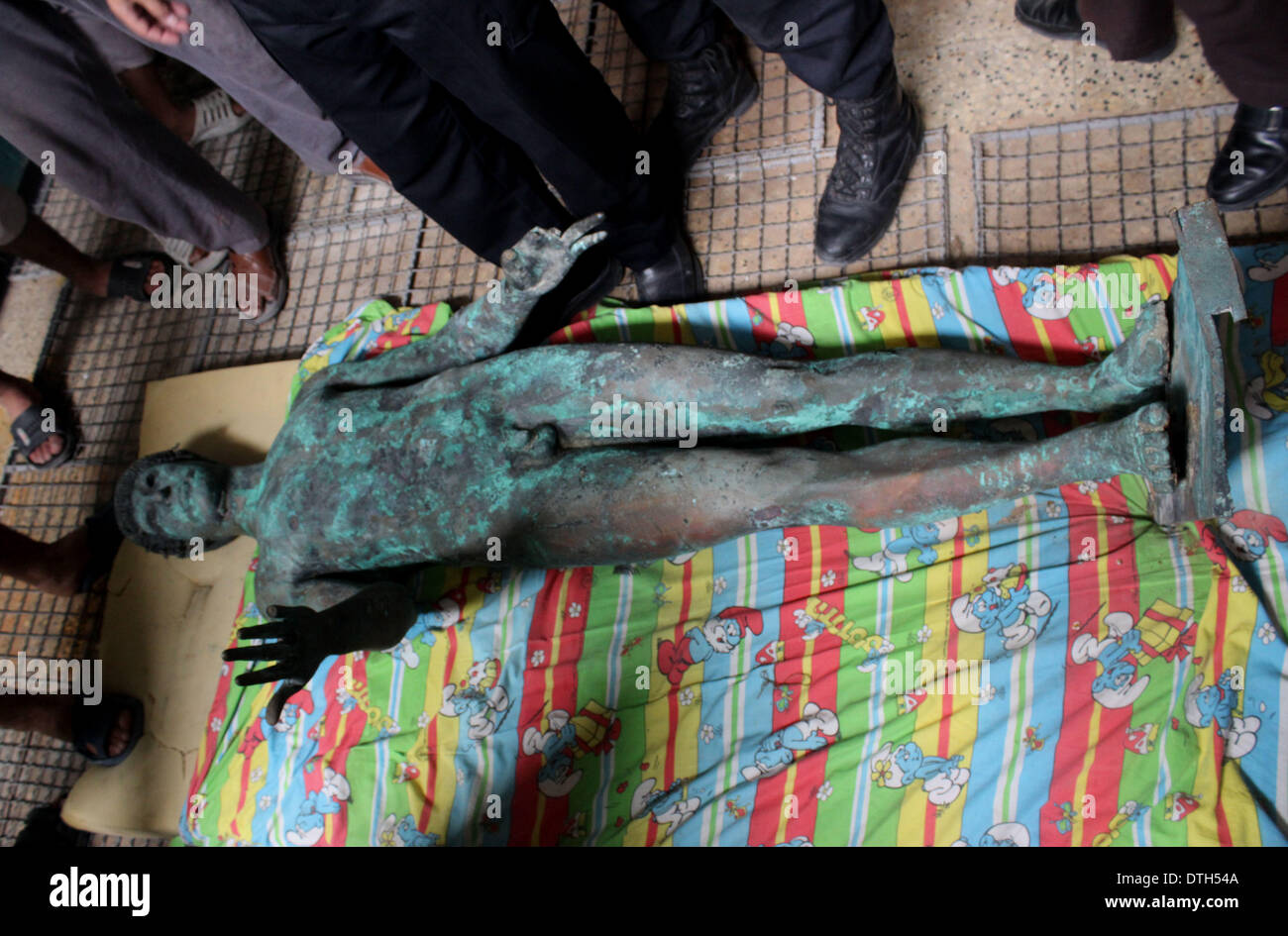 A bronze statue apollo gaza hires stock photography and images Alamy