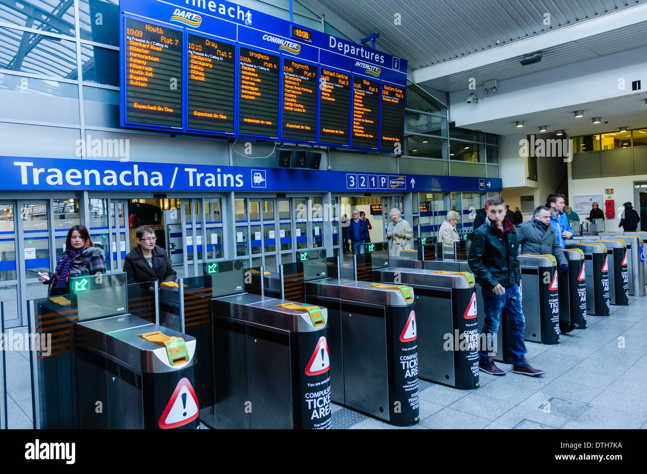 Connolly station dublin hires stock photography and images Alamy