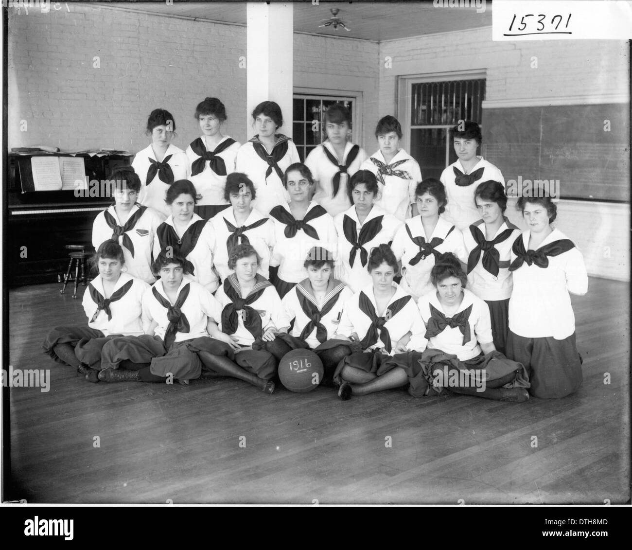 Oxford College basketball team 1916 Stock Photo Alamy