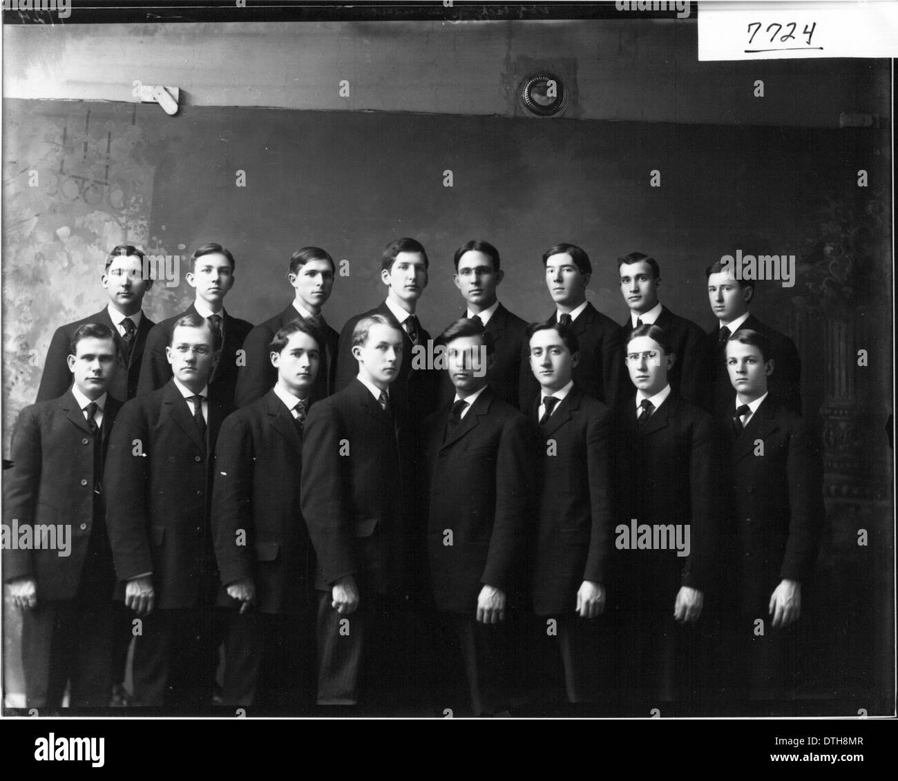 1912 THETA PI COLLEGE GIRLS FRATERNITY GROUP 8X10 PHOTO UNIVERSITY OF MICHIGAN 